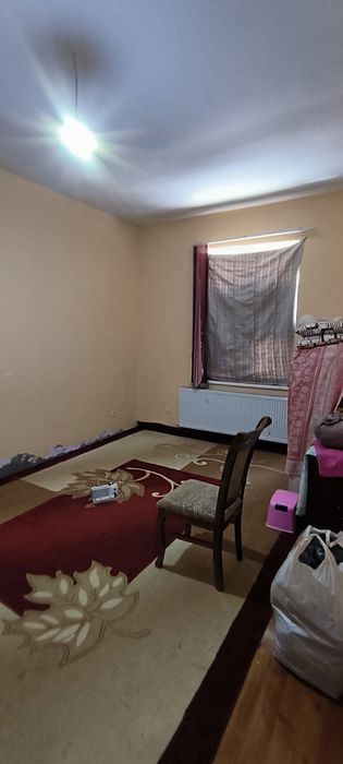 Котедж сотилади,магазини билан бирга