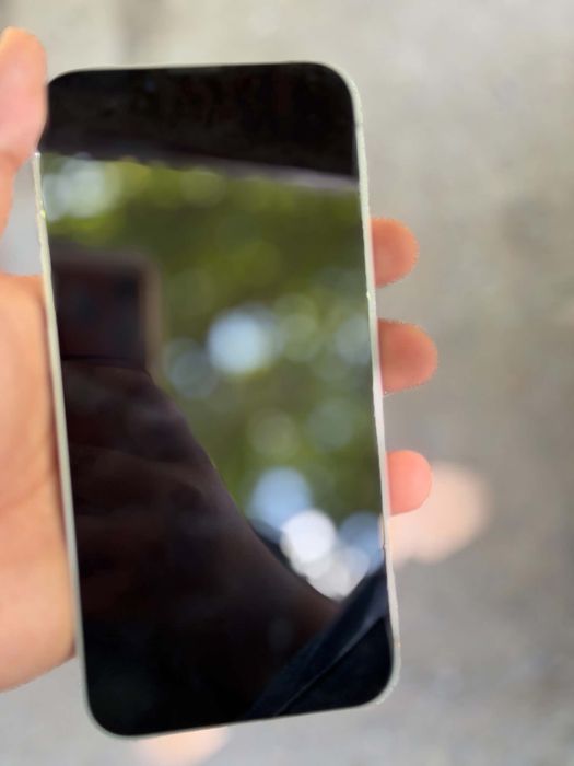 IPhone 16 e със гаранция  маскимален капацитет 94
