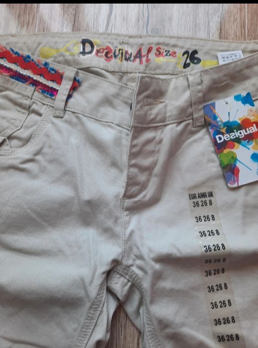 Bermude Desigual