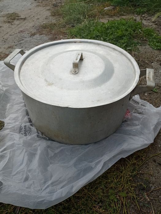 Кастрюля большая