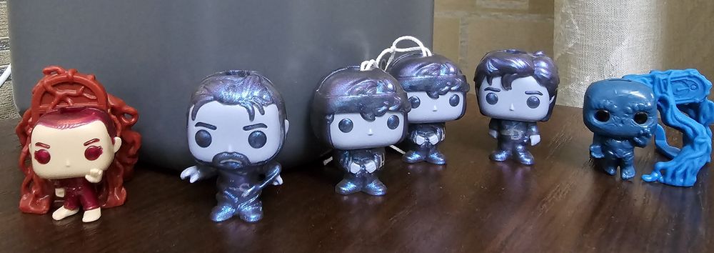 Обмен фигурками kinder joy stranger things, очень странные дела