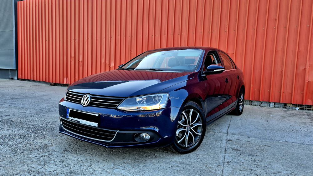 VOLKSWAGEN Jetta 2012 — imagine 2