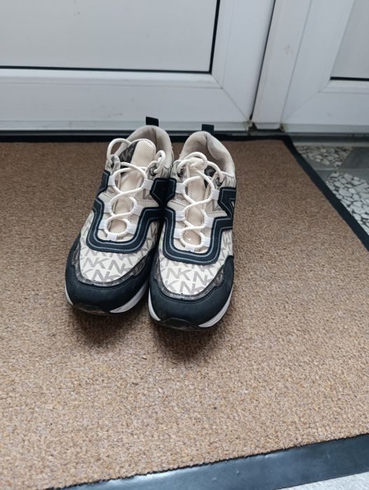 Adidași foarte comozi!