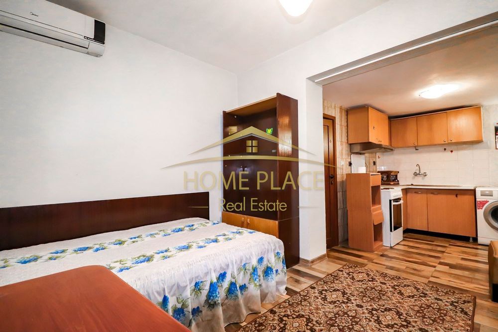 Дава се под наем Етаж от къща в Варна, Цветен квартал - 45 кв.м за 367.2 € - Снимка #3