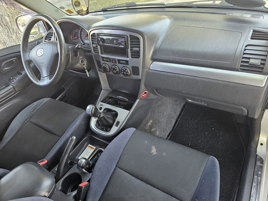 Suzuki Grand Vitara/2.5  ! V6!! 4×4! MANUALA!!!