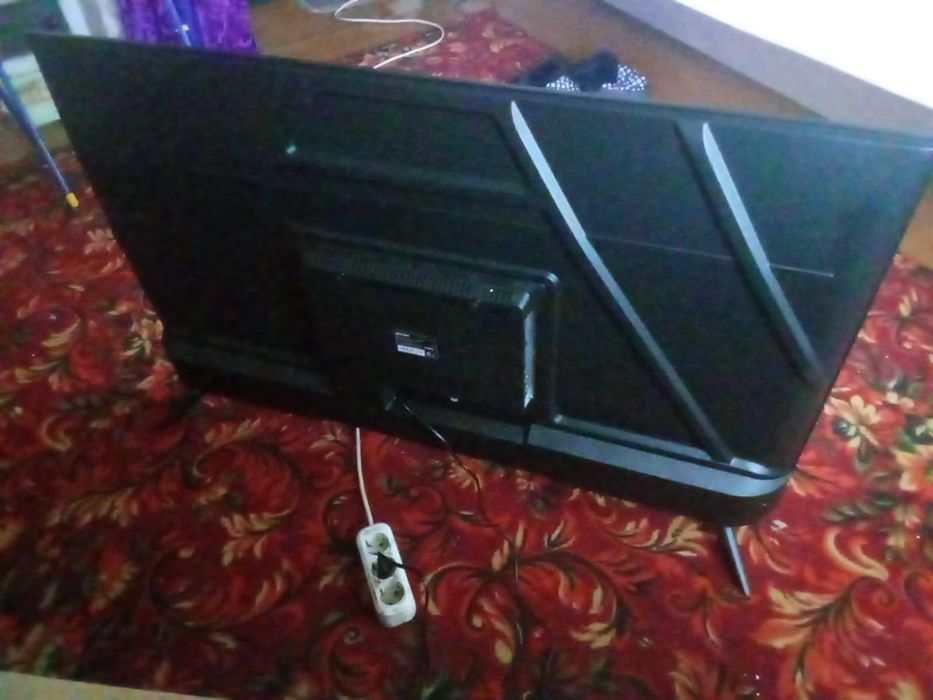 Продам телевизор Acron