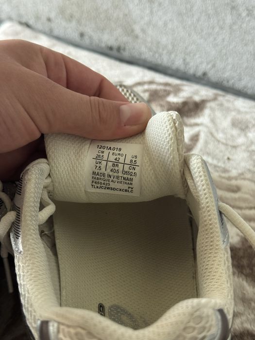 Чисто нови Asics Kayano 14
