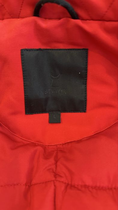 Парка зимняя красная