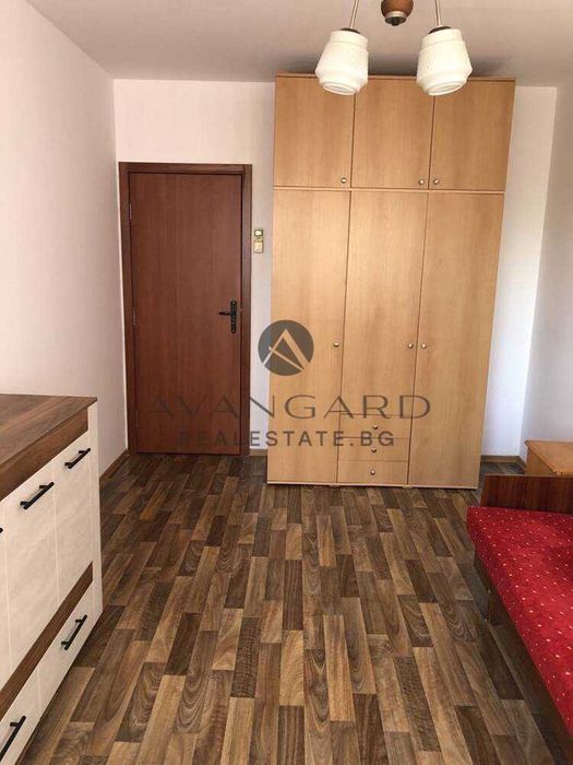 Продава се Тристаен апартамент в Пловдив, Кючук Париж - 110 кв.м за 2087 €/кв.м - Снимка #7