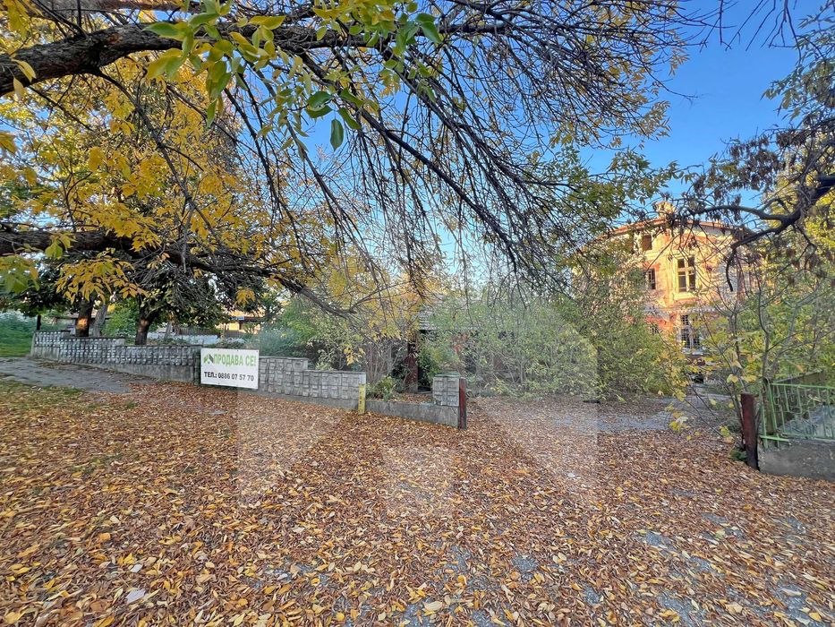 За продажба атрактивен ПАРЦЕЛ в ТОП ЦЕНТЪР - 2,4 ДКА, гр. Нови пазар.