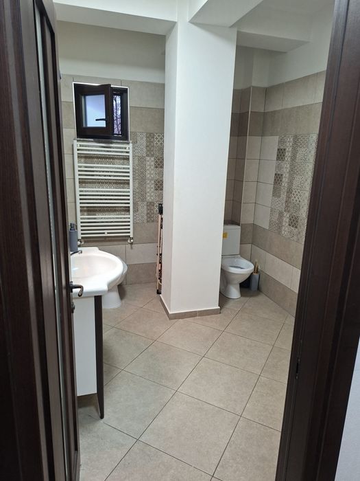 Inchiriez apartament etajul 1, bloc Raiffeisen