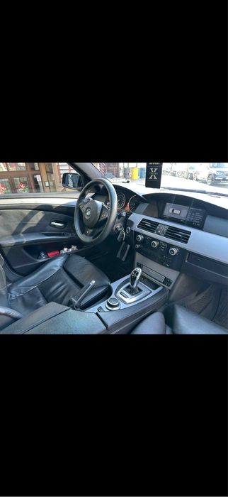 BMW E61  535 biturbo 333cp