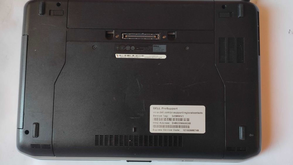 Продавам лаптоп Dell latitude e5430 5/4gb/320gb