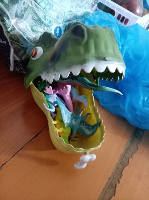 Отдам бесплатно игрушки