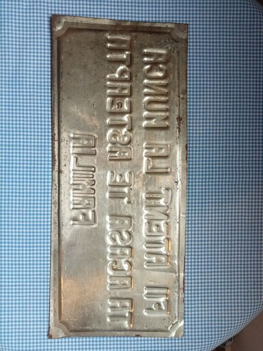 Tabla ambutisata veche de protectia muncii ,perioada comunista ,