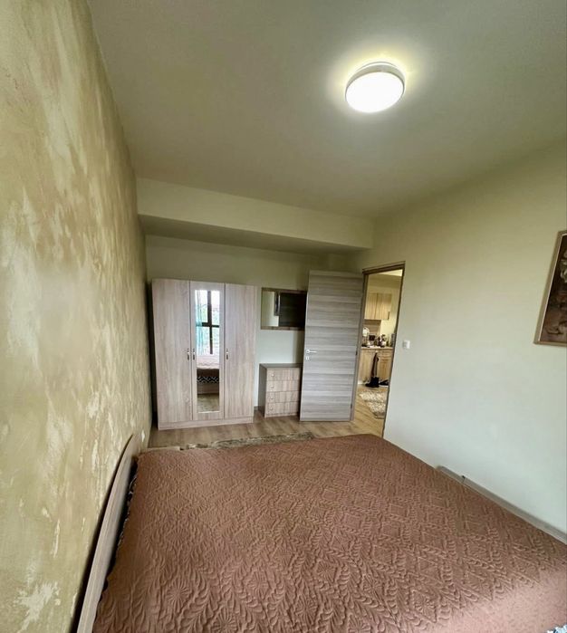 Двустаен обзаведен апартамент за продажба в жилищна сграда в Банско