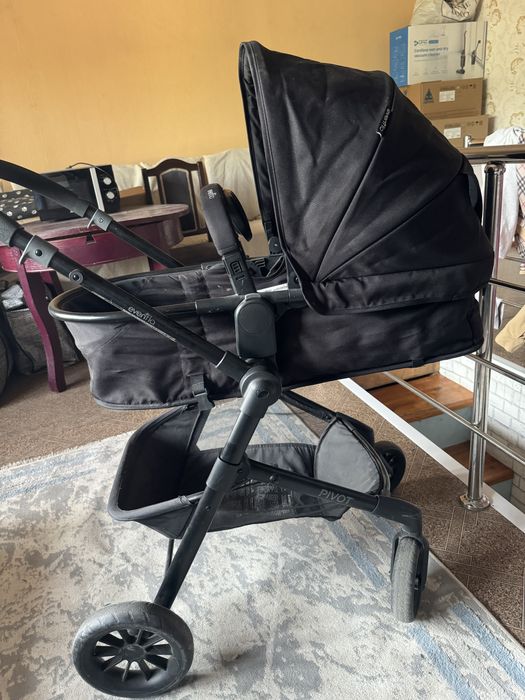 Продам коляски Evenflo pivot system