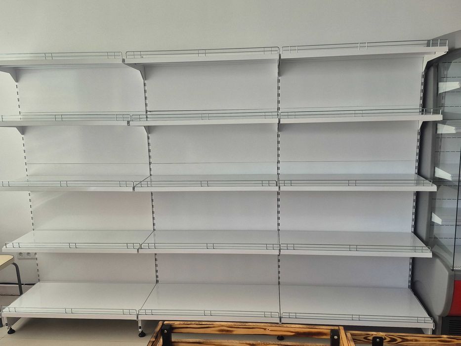 Продам витрина стелаж.