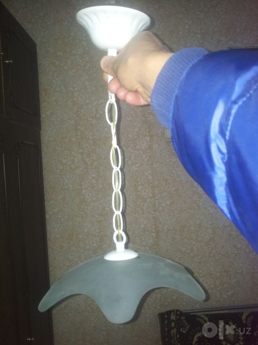 Продаю люстру четырёх ламповая