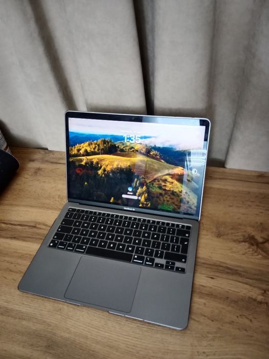 MacBook Air M1 8/256