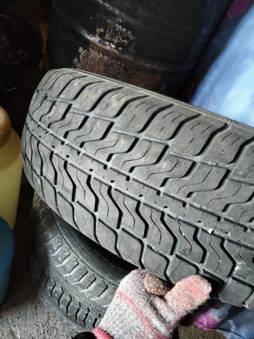 Продам 1 автошину 215 *70 * 16
