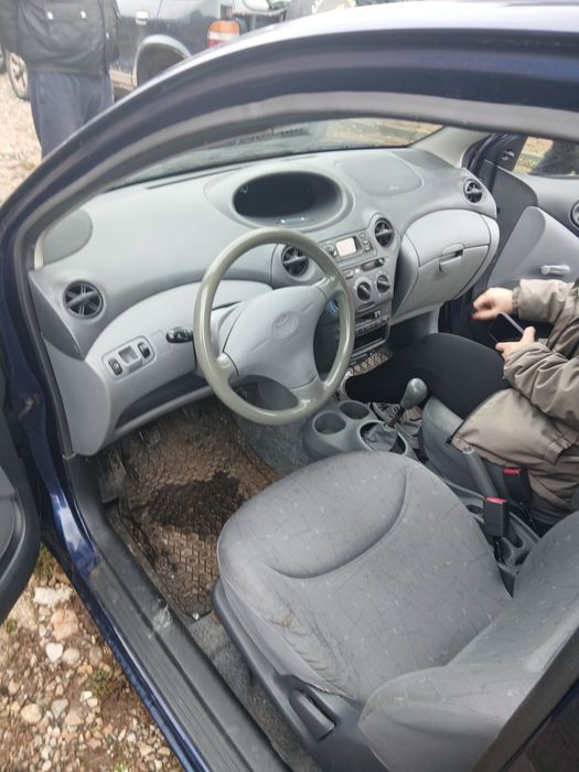 Тойота ярис 1.0 бензин на части