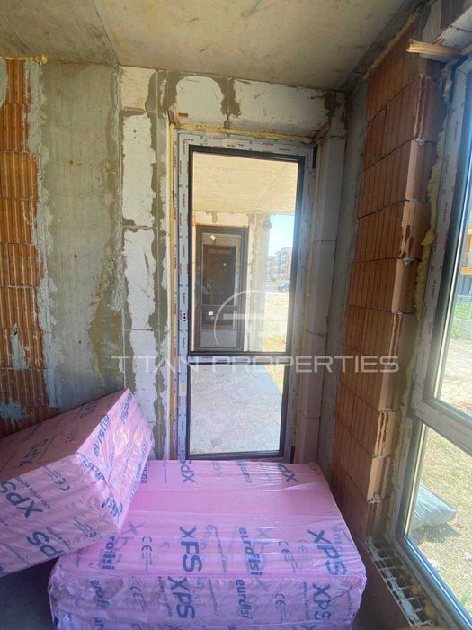 Продава се Тристаен апартамент в Пловдив, Остромила - 97 кв.м за 1135 €/кв.м - Снимка #8