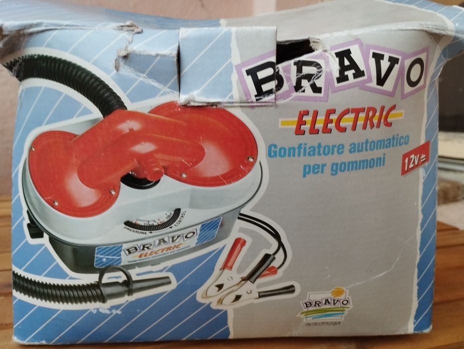 Електрическа помпа Bravo за лодки, гуми, дюшеци