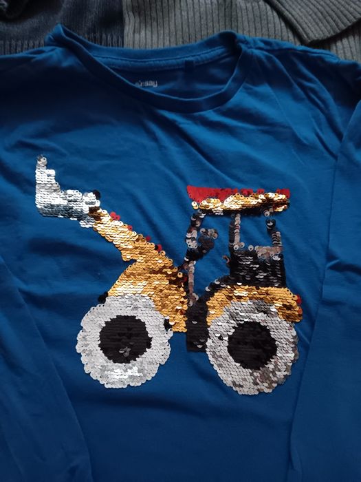 Vand lot bluzițe marimea 134