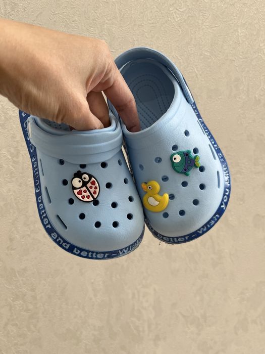 Аквашузы 23 р сандалии 24