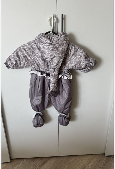 Продам комбинезон-трансформер для девочки