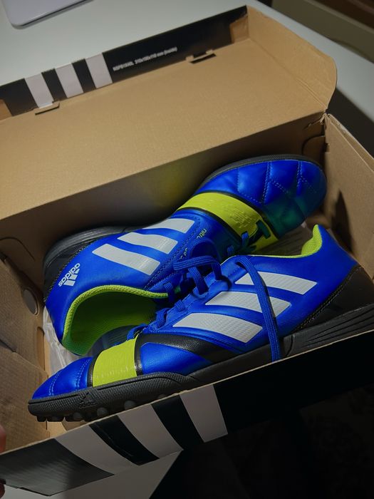 Adidas Fotbal Adidasi