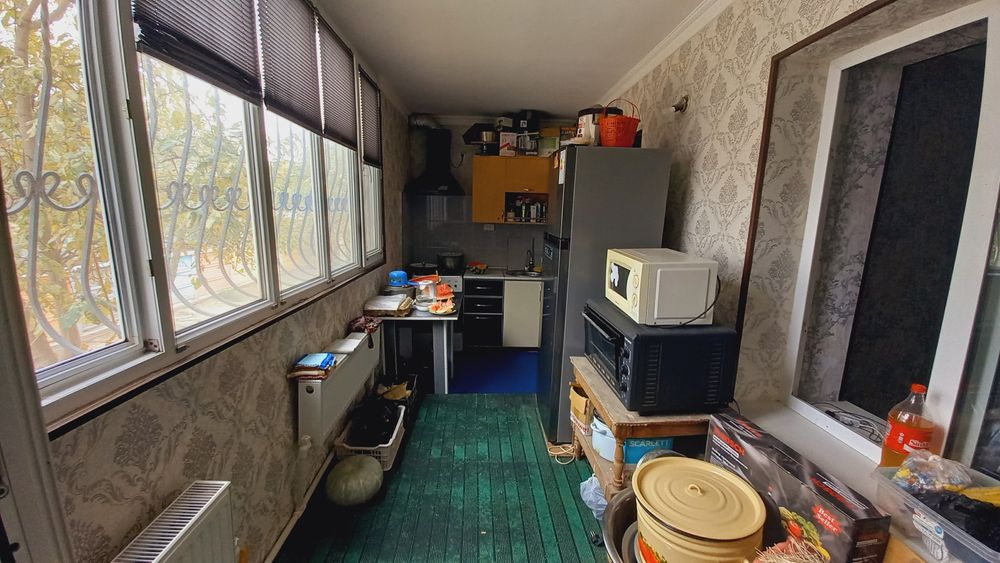 2 хонали квартира сотилади.