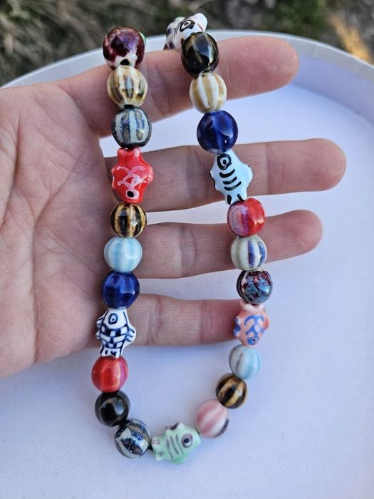 Coliere handmade cu maci/mărgele