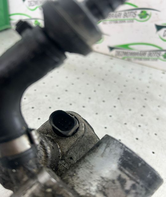 Clapeta acceleratie 036133062 Volkswagen VW Golf a 4-a generatie