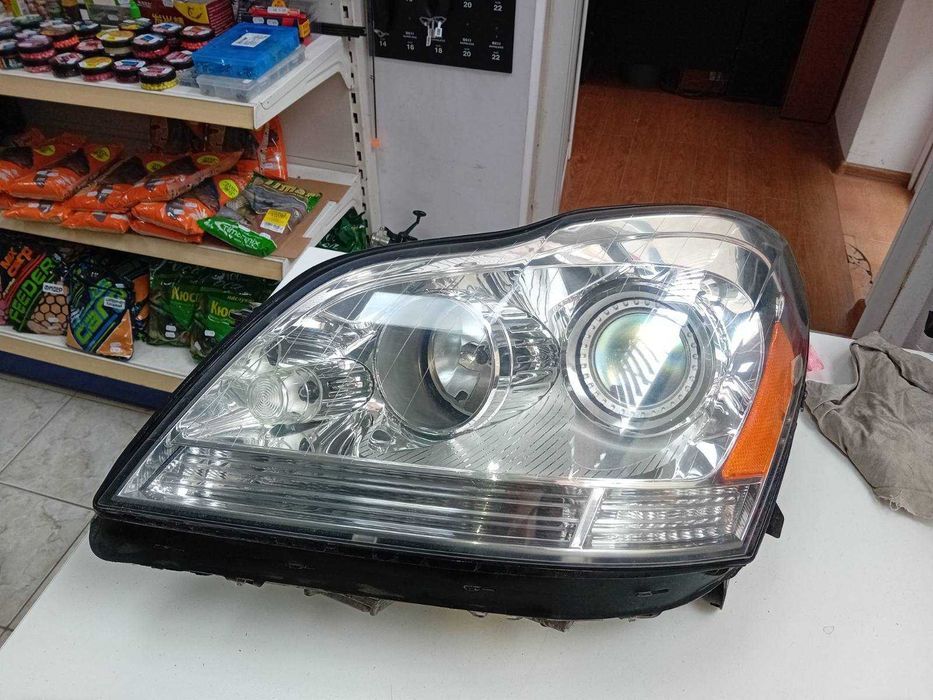 Ляв Фар мерцедес GL X164