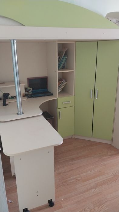 Двухярустная кровать.