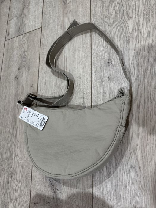 Uniqlo сумка бананка