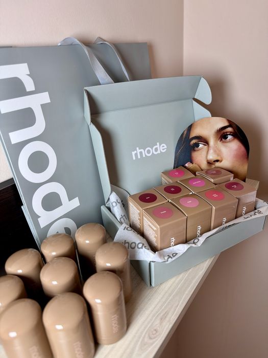 Rhode Pocket Blush оригинален кремообразен руж 5.3 г от Хейли Бийбър, всички цветове налични, blush stick за бузи и устни, нови