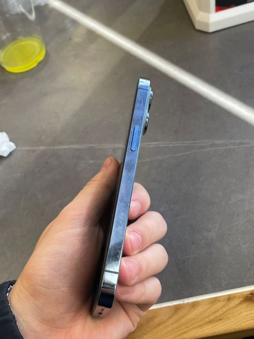 Айфон 13 про 256 голубой цвет