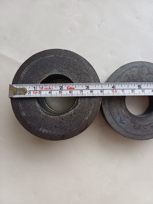 2 големи феритни магнита