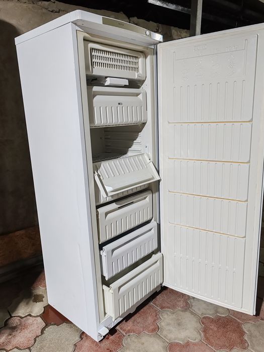 Продам морозильник lndesit б/у