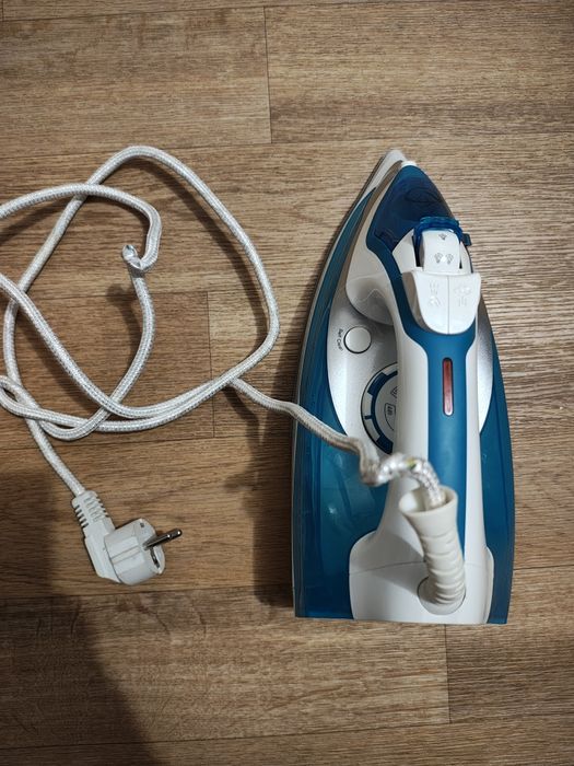 Утюг HALEY 2400ватт