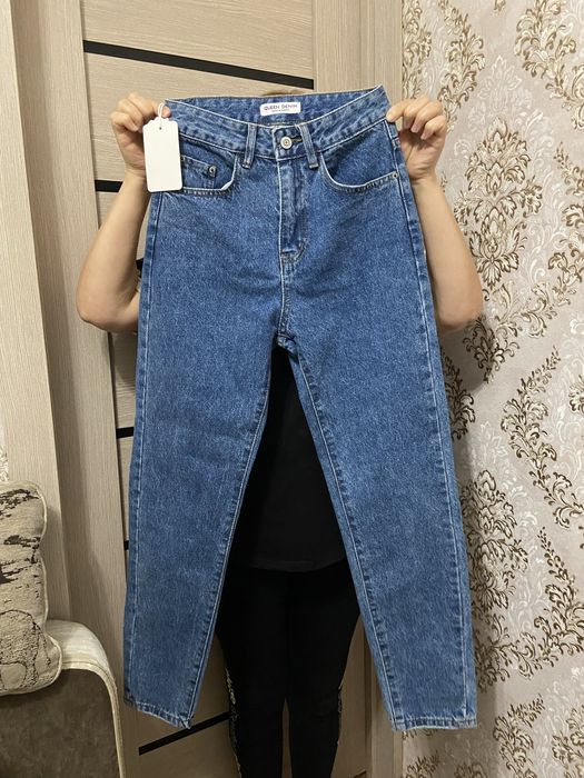 Джинсы новые