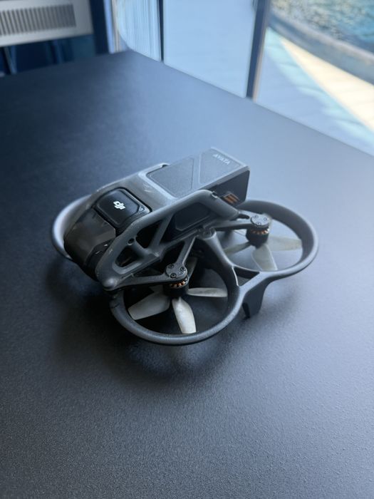 Dji Avata със 2 батерии dji motion controller