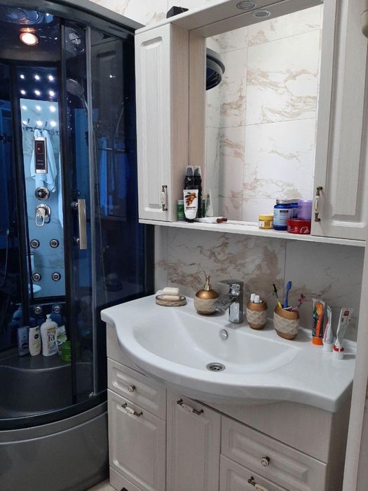 Продам евро двушку 45 кв, Рыскулова-Емцова(Петрова)