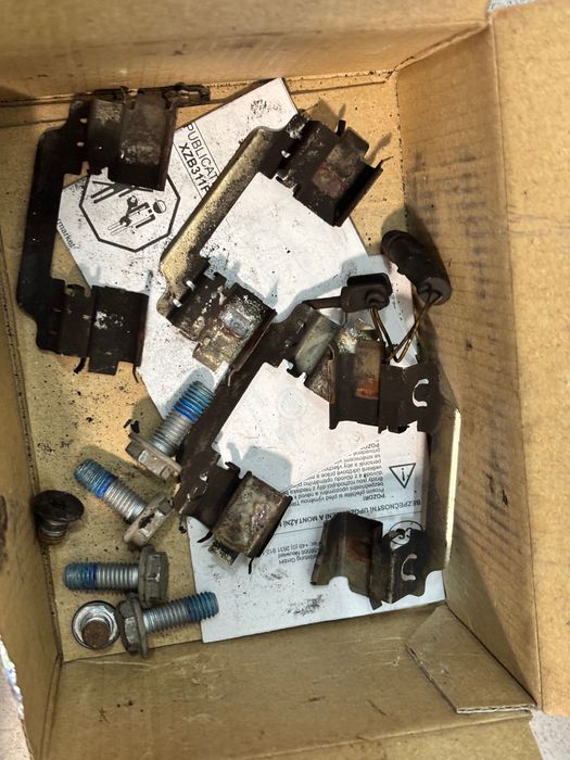 Placute frana fata ate mercedes c clas w204