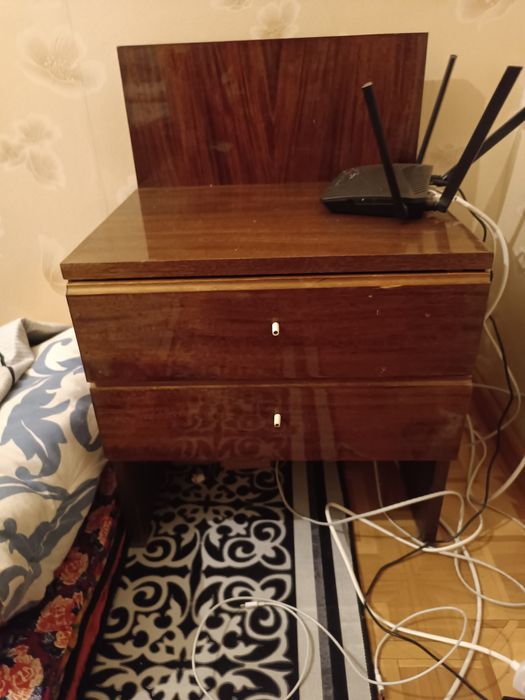 Продам шкаф и стол