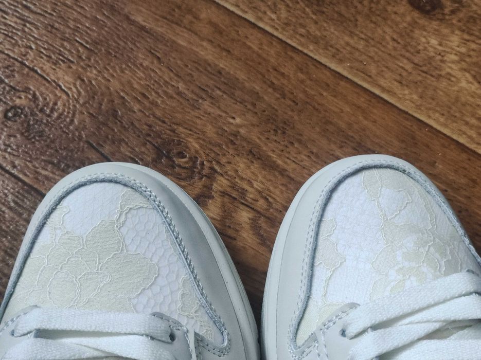 Кроссовки  Nike новые 38р