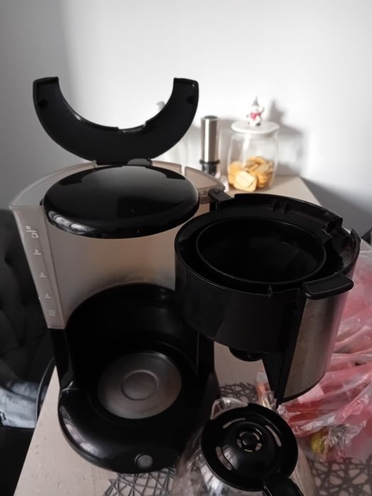 Cafetiera neagra Tefal